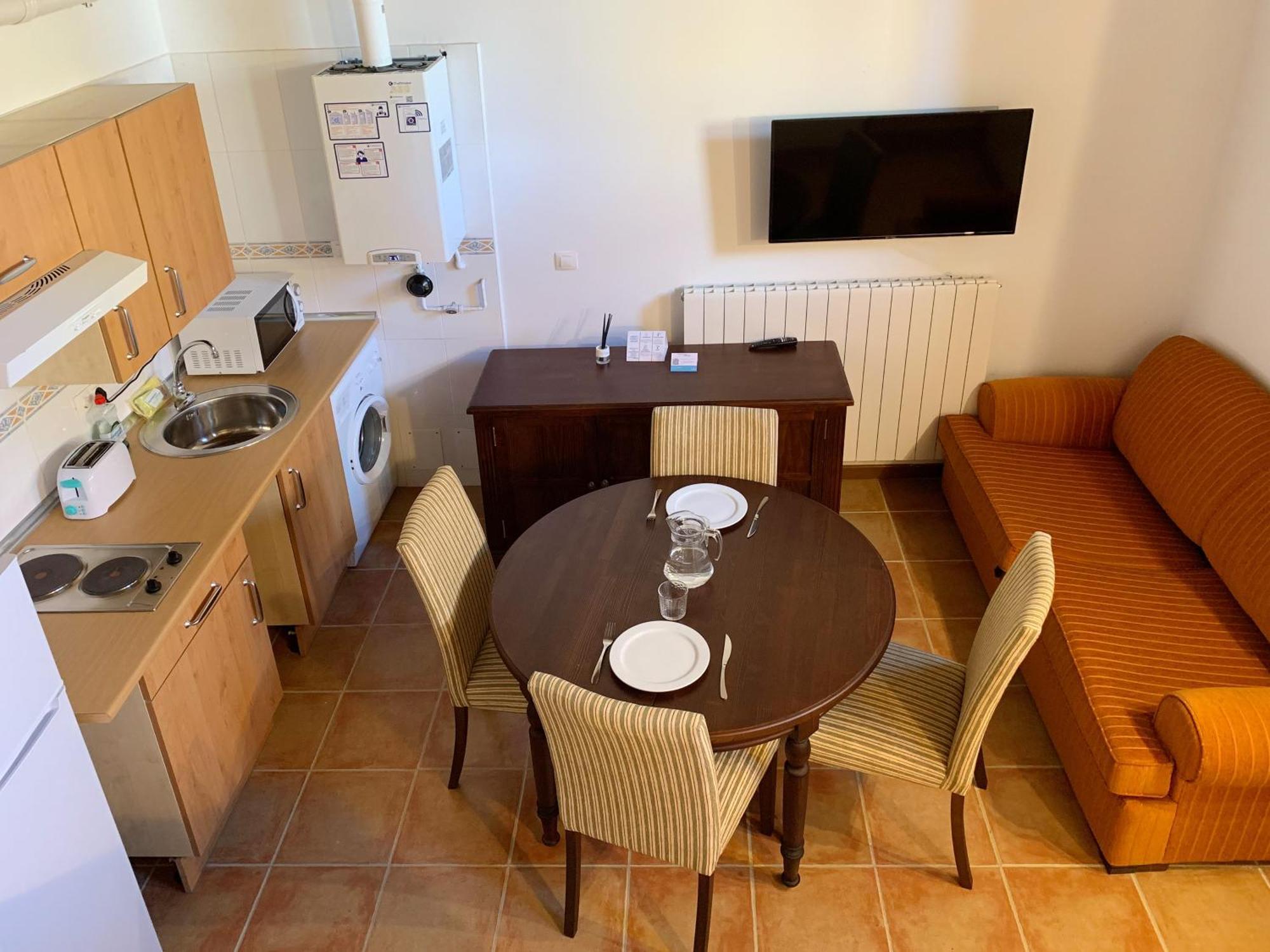 Apartamentos Jaca Badaguas 3000 Exteriér fotografie