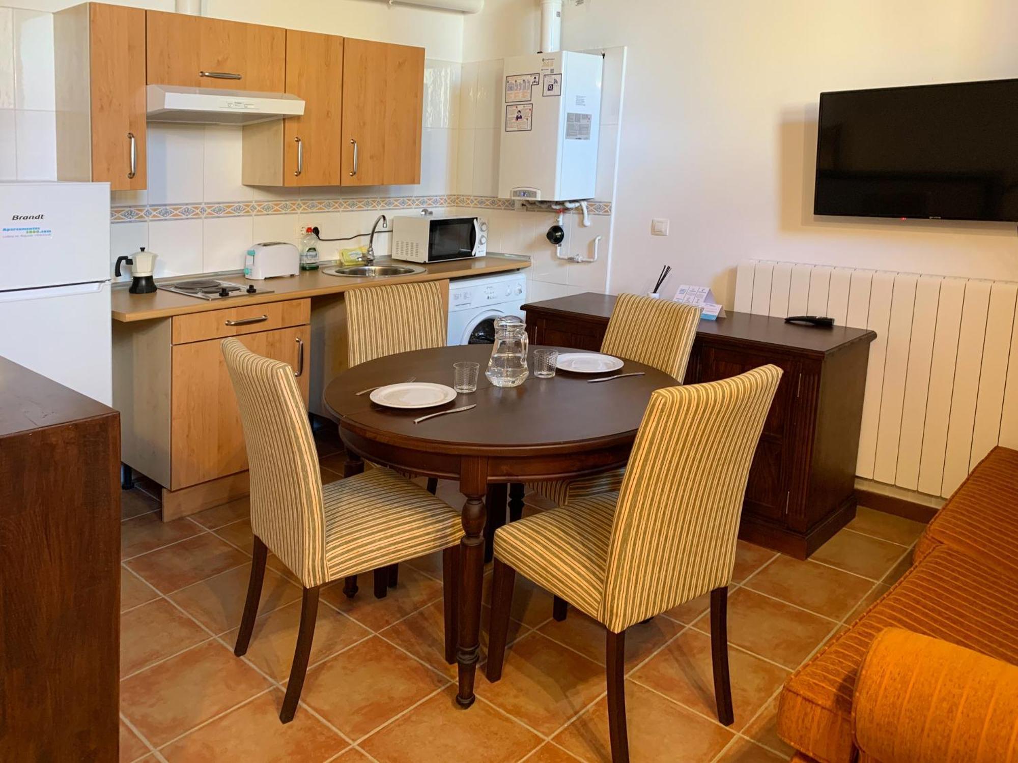 Apartamentos Jaca Badaguas 3000 Exteriér fotografie